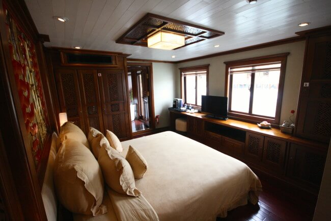 Paradise Peak Superior Suite, Halong Bay Vietnam